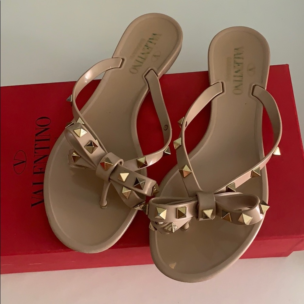 Valentino Garavani Rockstud Bow Sandals